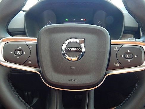 New 2026 Volvo XC40 B5 Ultra w/ Climate Package image 21