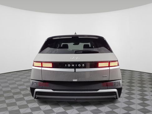 New 2026 Hyundai Ioniq 5 SEL image 37