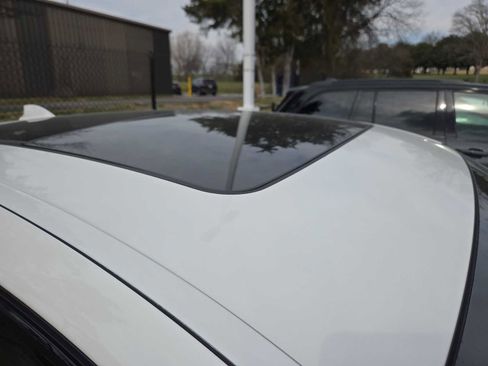 Used 2025 BMW X4 M40i w/ Premium Package image 3