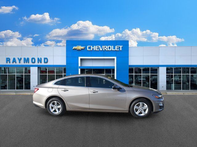 Certified 2025 Chevrolet Malibu LS FWD image 2