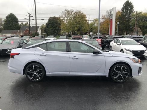 New 2025 Nissan Altima 2.5 SR w/ SR Premium Package image 14