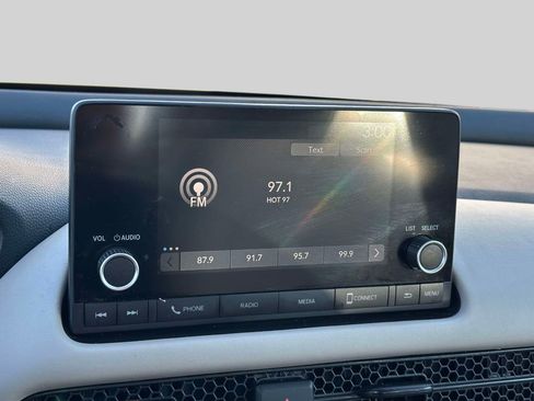 Used 2023 Honda HR-V LX image 25