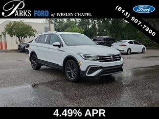 Used 2024 Volkswagen Tiguan SE w/ Panoramic Sunroof Package FWD video 1