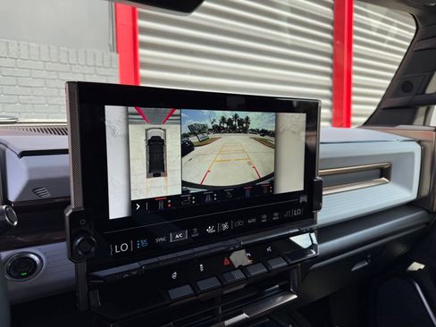 Used 2025 GMC Hummer EV 3X AWD/4WD image 21