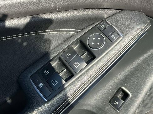 Used 2017 Mercedes-Benz GLA 250 4MATIC image 14