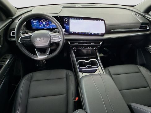 Used 2024 Chevrolet Traverse LT w/ Midnight/Sport Edition image 24