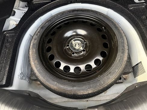 Used 2016 Chevrolet Cruze Premier FWD image 28