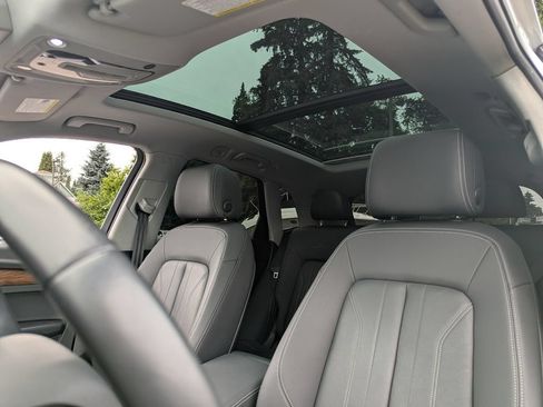 Used 2023 Audi Q5 2.0T Premium w/ Convenience Package AWD/4WD image 25
