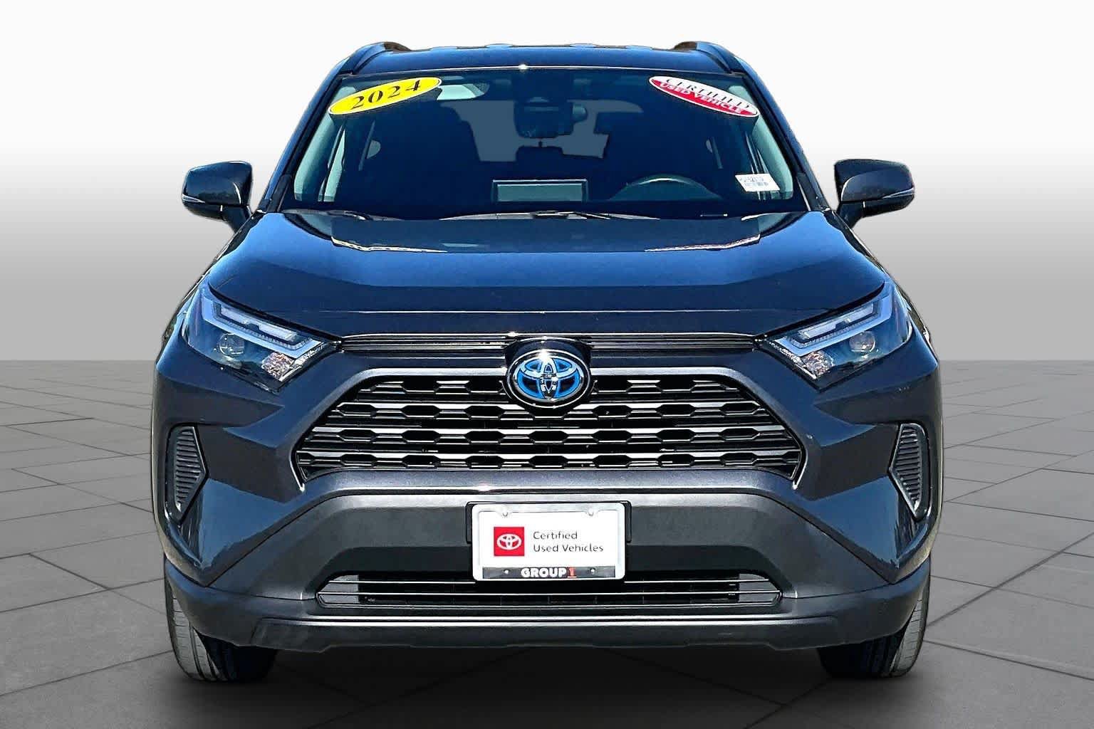 Certified 2024 Toyota RAV4 LE AWD/4WD image 3