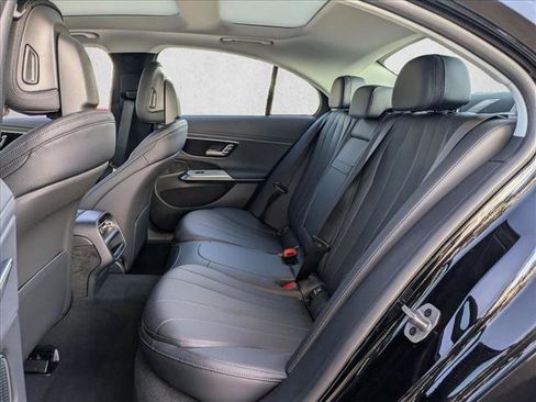 Used 2026 Mercedes-Benz E 350 Sedan image 18