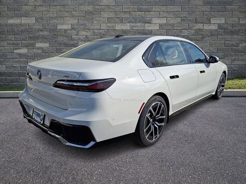 New 2026 BMW i7 xDrive60 w/ Executive Package AWD/4WD image 6