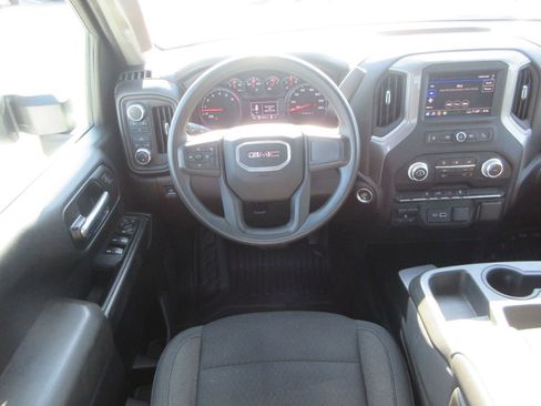 Used 2024 GMC Sierra 2500 Pro w/ Convenience Package image 18