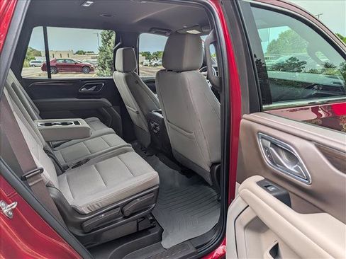Used 2022 GMC Yukon SLE RWD image 16