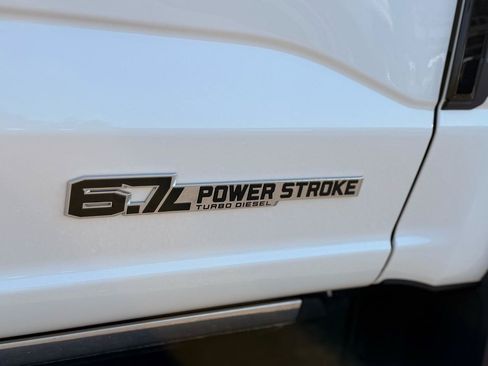 Used 2025 Ford F250 Platinum w/ FX4 Off-Road Package AWD/4WD image 21