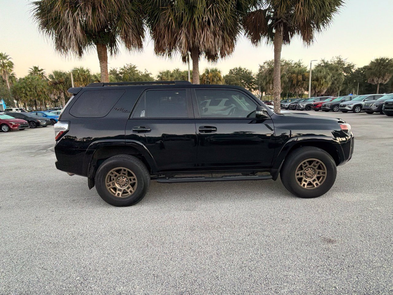 Used 2023 Toyota 4Runner TRD Off-Road Premium w/ Moonroof Package AWD/4WD image 5