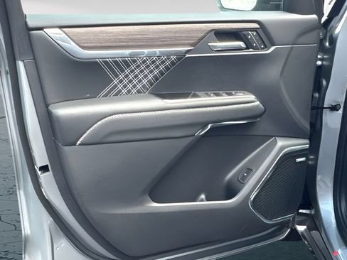 New 2027 GMC Acadia Denali w/ LPO, Floor Liner Package FWD image 19