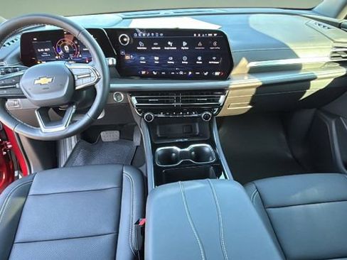 New 2025 Chevrolet Traverse LT w/ Driver Confidence Package image 16