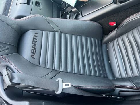Used 2019 FIAT 124 Spider Abarth w/ Convenience Group RWD image 14