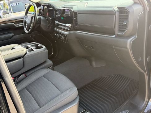Used 2023 Chevrolet Silverado 1500 RST AWD/4WD image 18