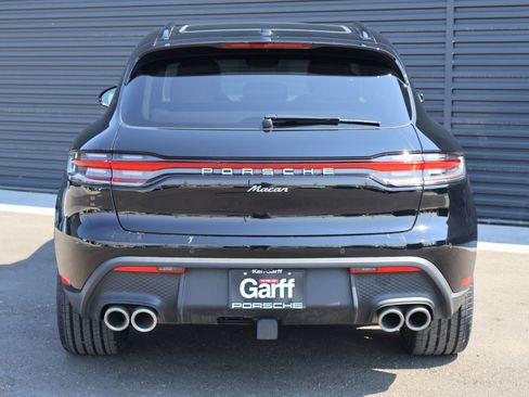 Certified 2026 Porsche Macan AWD/4WD image 11