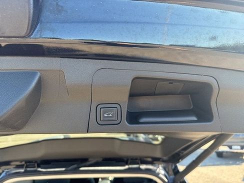 Certified 2023 GMC Acadia Denali w/ Black Diamond Edition image 12