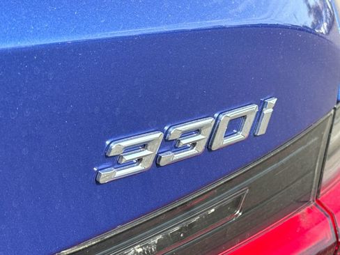 Used 2026 BMW 330i Sedan w/ M Sport Package RWD image 9