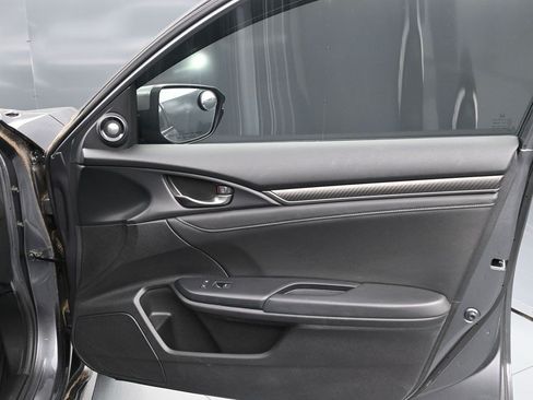 Used 2018 Honda Civic Sport Touring image 10