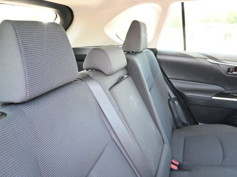 Used 2022 Toyota RAV4 LE FWD image 23