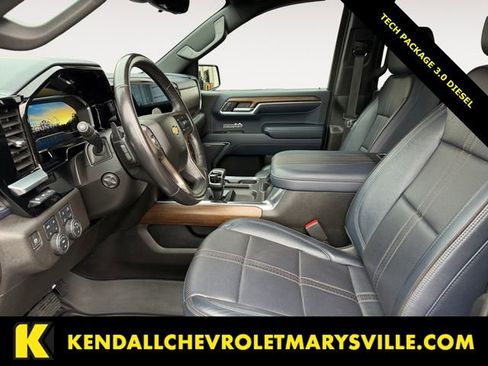 Used 2023 Chevrolet Silverado 1500 High Country w/ Technology Package image 9
