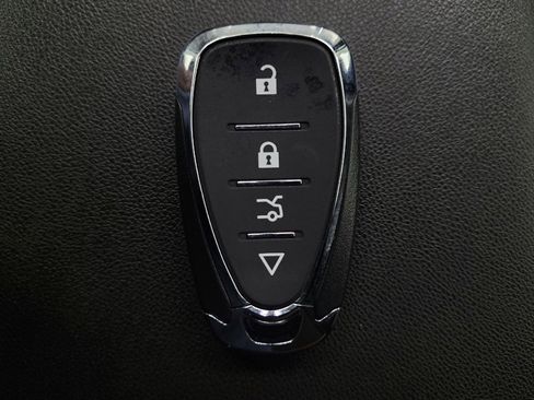 Used 2021 Chevrolet Equinox LT FWD image 32
