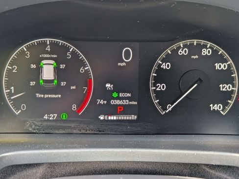 Certified 2025 Honda Pilot Touring image 36