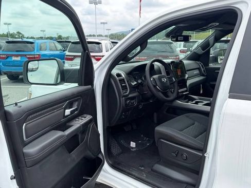 New 2026 RAM 1500 Big Horn AWD/4WD image 14