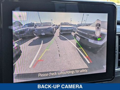 Used 2022 Ford Explorer XLT w/ Equipment Group 202A RWD image 18