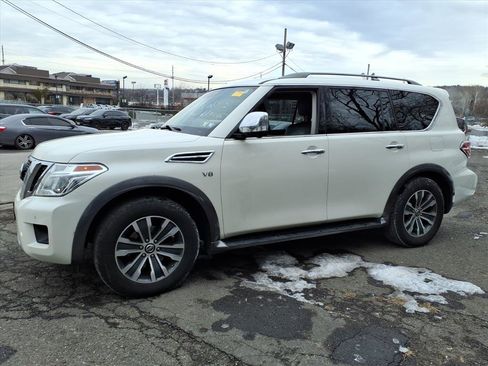 Used 2018 Nissan Armada SL w/ Premium Package image 2