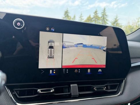 Certified 2025 Chevrolet Equinox RS w/ Safety and Technology Package AWD/4WD image 17