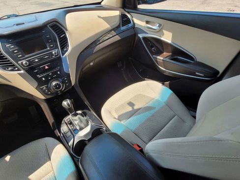 Used 2018 Hyundai Santa Fe Sport image 24