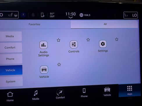 Used 2024 Chrysler Pacifica Touring-L FWD image 34