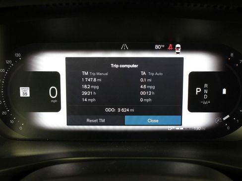 Certified 2023 Volvo XC40 B5 Ultimate image 12