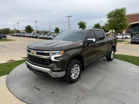 Used 2023 Chevrolet Silverado 1500 LT image 3