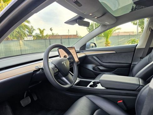 Used 2023 Tesla Model 3 Standard Range RWD image 5