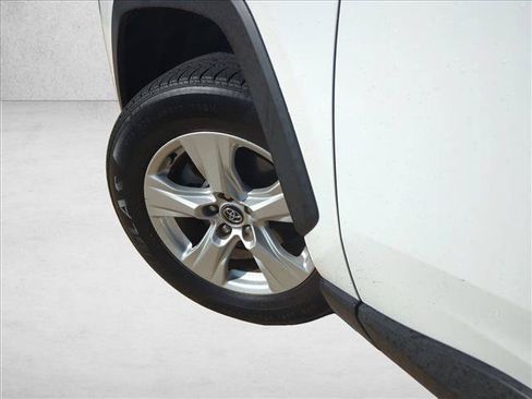 Certified 2020 Toyota RAV4 XLE FWD image 10