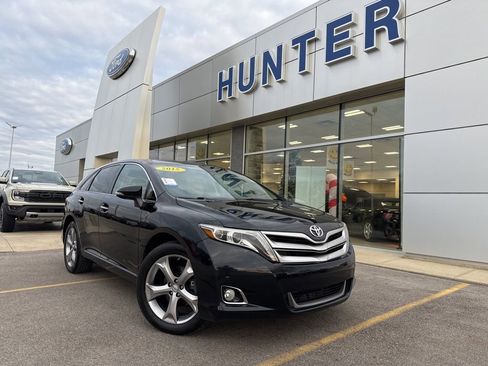 Used 2015 Toyota Venza Limited image 1