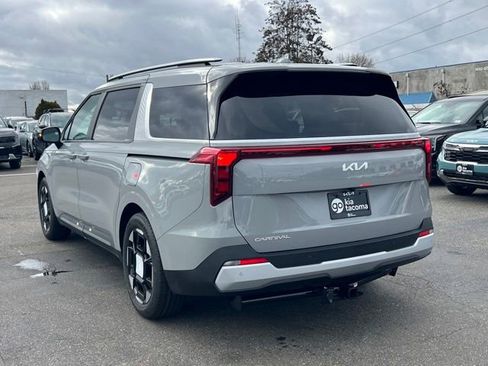 New 2026 Kia Carnival EX FWD image 7