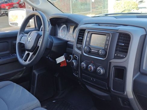 Used 2019 RAM 1500 Express AWD/4WD image 29