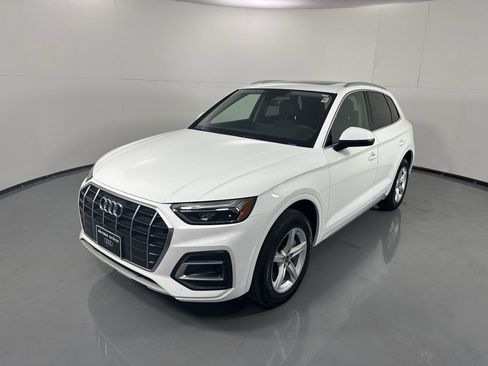 Used 2023 Audi Q5 2.0T Premium w/ Convenience Package image 32