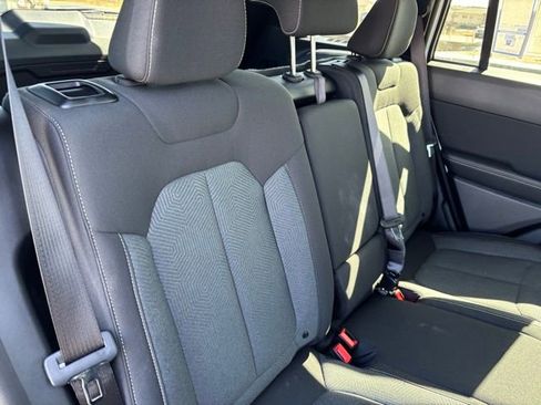 New 2026 Jeep Cherokee Laredo AWD/4WD image 18