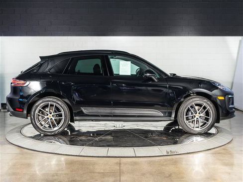 Used 2026 Porsche Macan AWD/4WD image 8