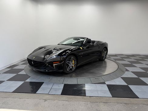 Used 2016 Ferrari California T RWD image 5