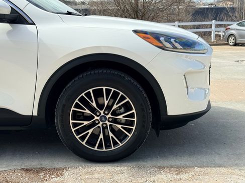 Used 2022 Ford Escape SEL w/ Technology Package image 9