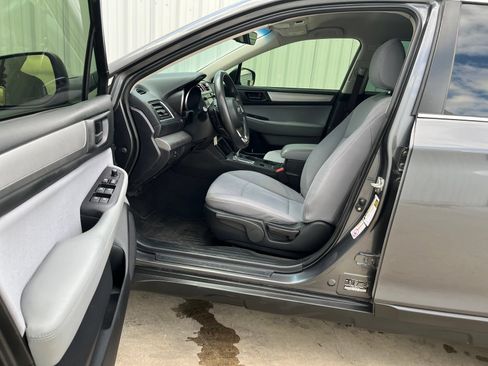Used 2018 Subaru Outback 2.5i AWD/4WD image 10